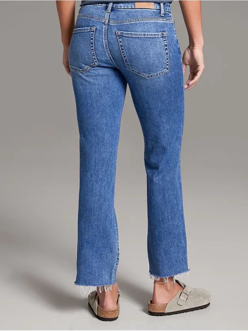 BKE Parker Women's Straight Leg Jeans - Faded Medium Blue Wash - Picture 3 of 7